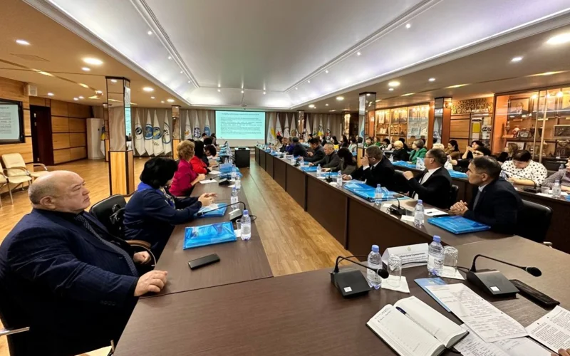 100 лет на страже интересов работников образования и науки