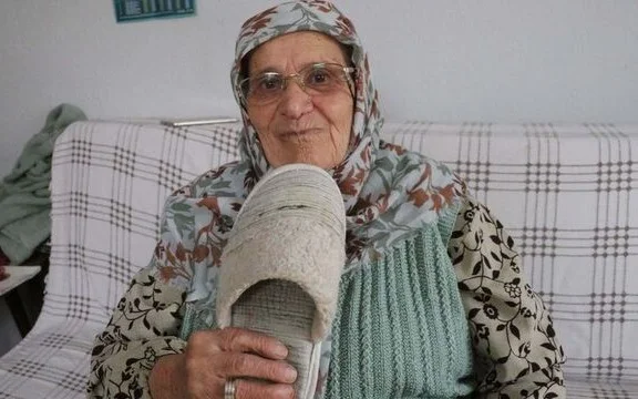 80-летнюю бабушку в Турции приговорили к 4 годам тюрьмы за удар тапком