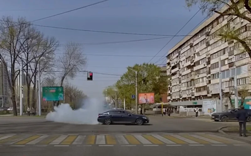 Алматинца арестовали за дрифт в центре города