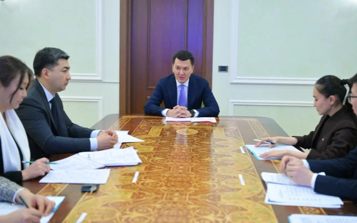 Безопасность детей: Ерлан Карин указал на необходимость личного контроля руководства регионов