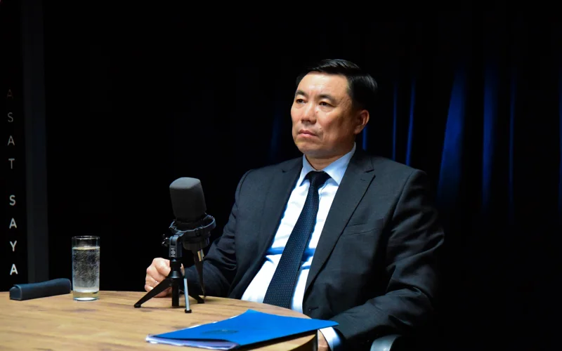  Азамат Амрин 