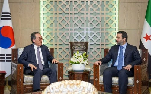 Министр иностранных дел Чо Тхэ Ёль с министром иностранных дел Сирии Асадом аш-Шайбани