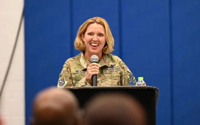 Уволена Сюзанна Мейерс - глава американской военной базы в Гренландии