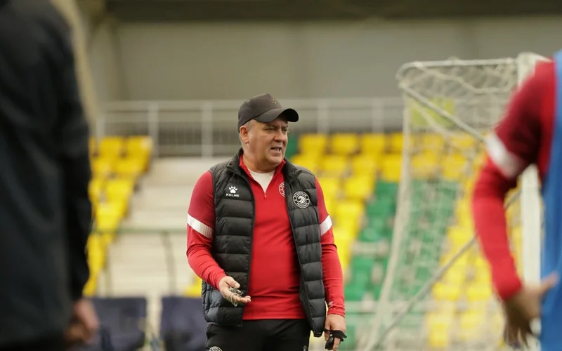 Aleksandr Brazevıch «Qyzyljardyń» bas bapkeri qyzmetinen ketti