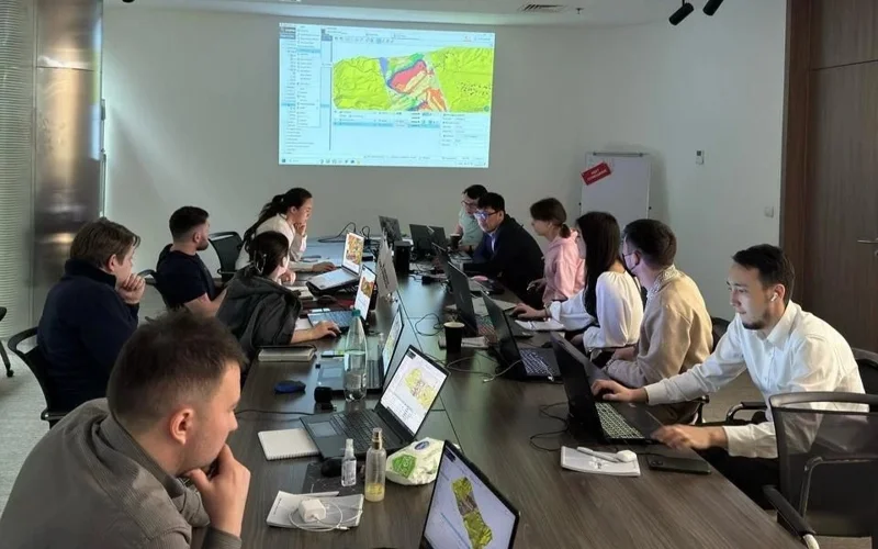 Elimizde geolog mamandarynyń biliktiligine basymdyq berilip jatyr 