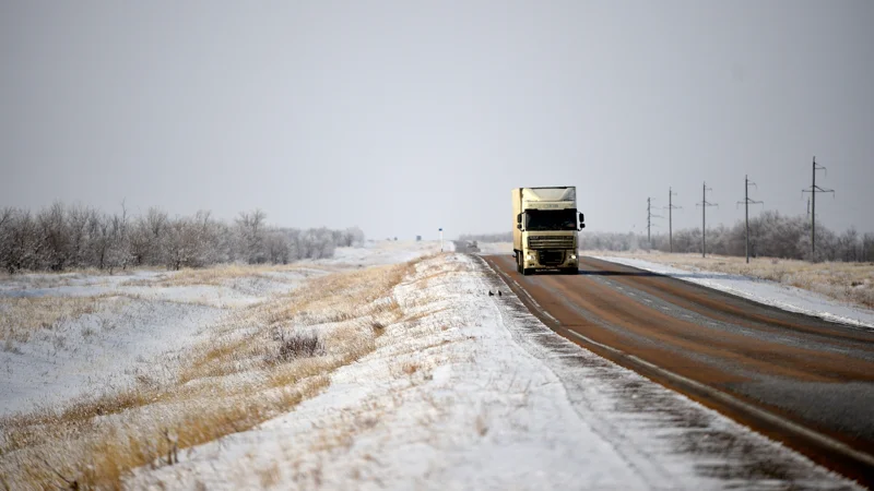 Дорога, трасса зимой Қыста жол, тас жол