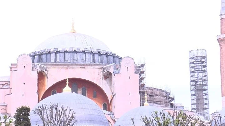 Купол легендарной мечети Айя-София впервые за 600 лет ждет реставрация