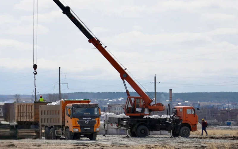 В Казахстане построят первую трёхполосную реверсивную дорогу
