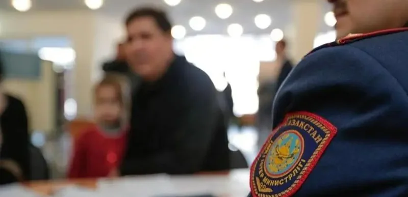 Подростки, дети 