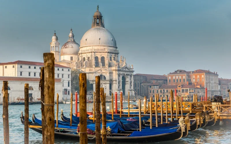 Венеция возвращает туристический сбор с 18 апреля