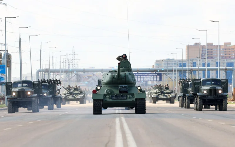 С 25 апреля в Астане начнутся тренировки парада с участием боевой техники и и авиации