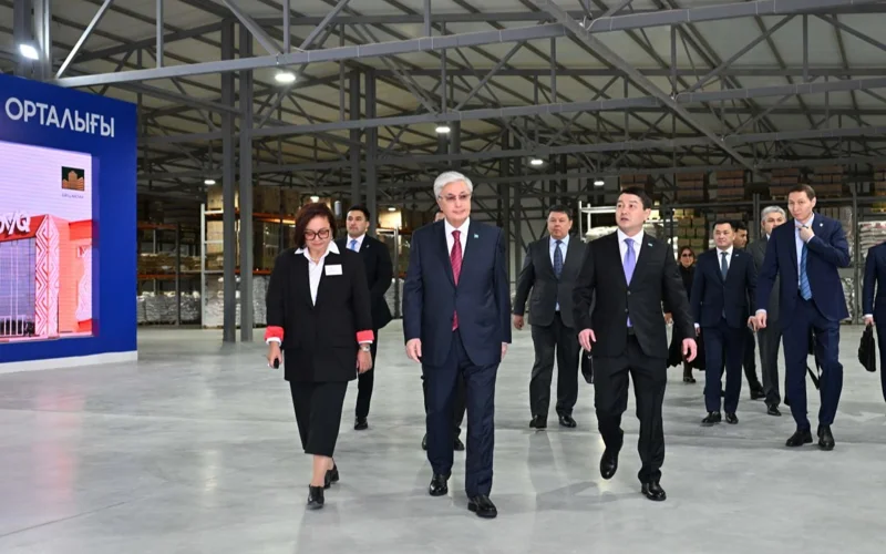 Президент Ақтаудағы көтерме сауда-тарату орталығын аралап көрді