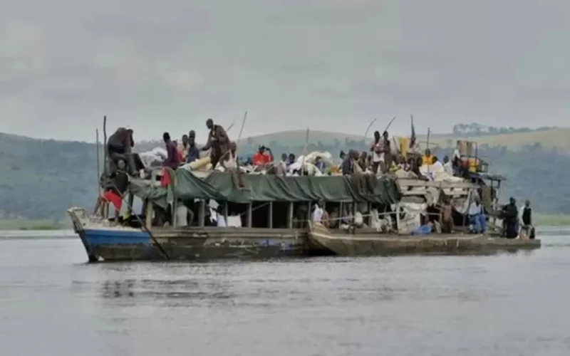 лодка в Конго