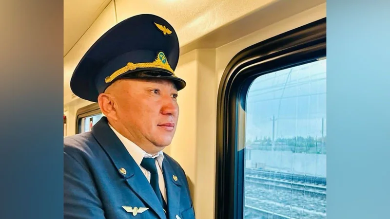 Казахстанский проводник поезда спас жизнь юному пассажиру, следовавшему на лечение
