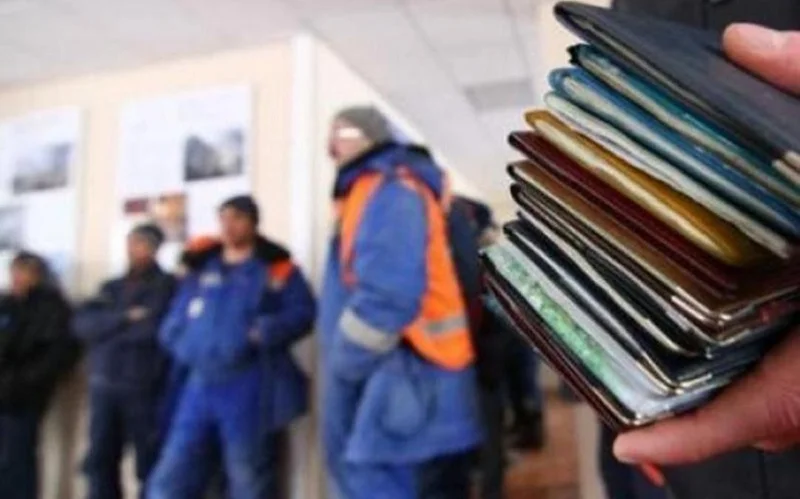 Сколько иностранцев работают в Казахстане