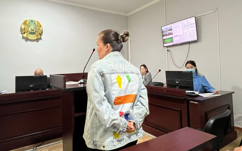 Burynǵy sýdıa Jolmanovanyń isi: jábirlenýshiler nesıe alyp, qaryz bolyp qalǵan