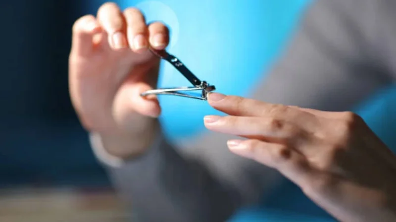 түнде тырнақ алу