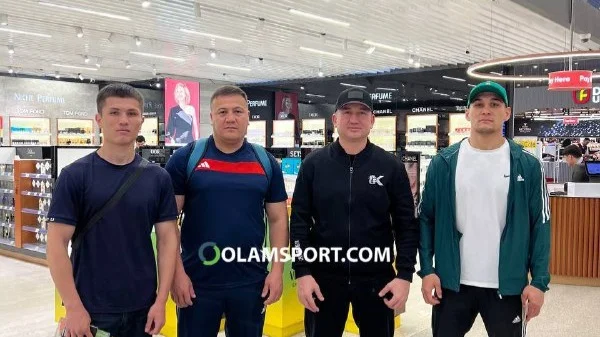 Ўзбекистонлик Абдуллаев ва Турғунбоев навбатдаги жанглари учун Венгрияга йўл олишяпти