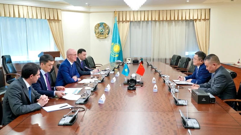 Роман Скляр провел встречу с председателем правления Yutong