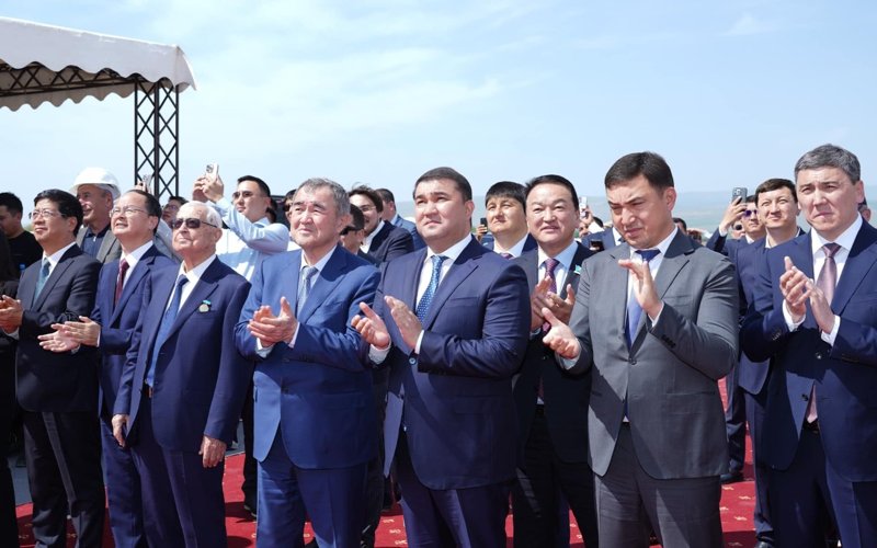 Túrkistan oblysynda 1 000-ǵa jýyq adamdy jumyspen qamtıtyn zaýyt qurylysy bastaldy Túrkistan oblysynda 1 000-ǵa jýyq adamdy jumyspen qamtıtyn zaýyt qurylysy bastaldy