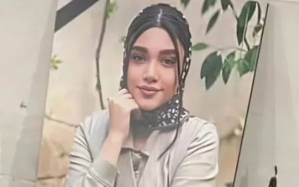 Иранда әке қызын көпшіліктің көзінде пышақтап мерт қылды