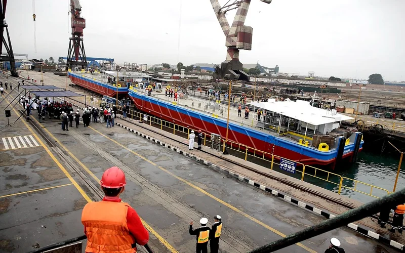 Китай требует проверить продажу портов на Панамском канале