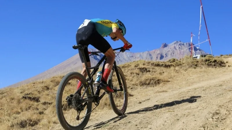 Два «серебра» завоевала сборная Казахстана на чемпионате Азии по маунтинбайку