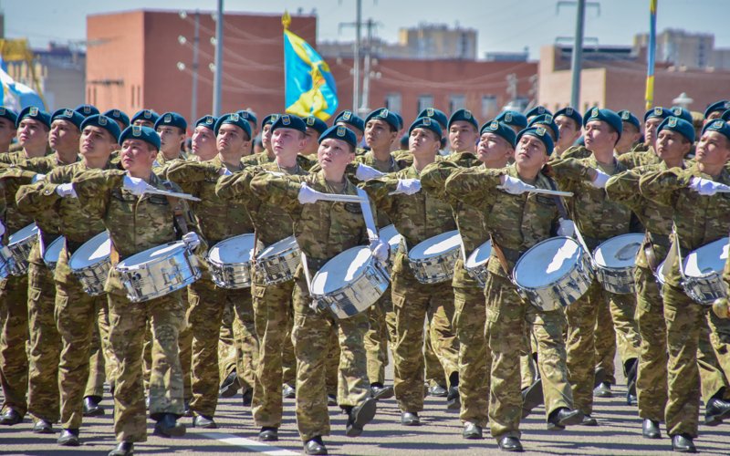 военные, парад военные, парад