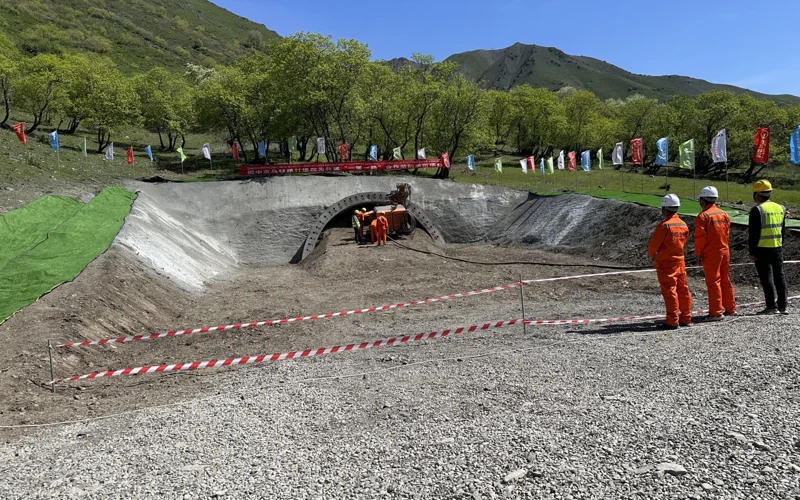 Начато строительство тоннеля для железной дороги Китай-Кыргызстан-Узбекистан