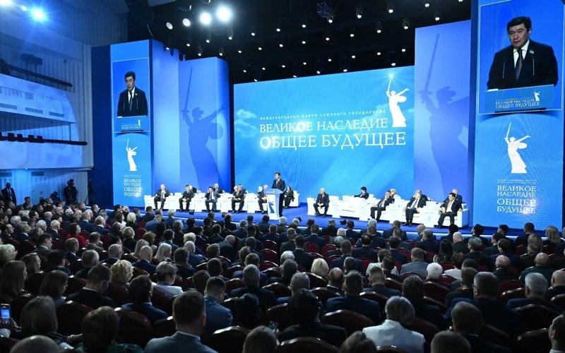 Great Victory: Majilis Speaker Koshanov takes part in international forum in Volgograd Victory Day