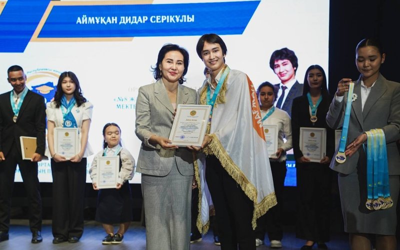 Еліміздің колледждерінің үздік студенттері анықталды Еліміздің колледждерінің үздік студенттері анықталды