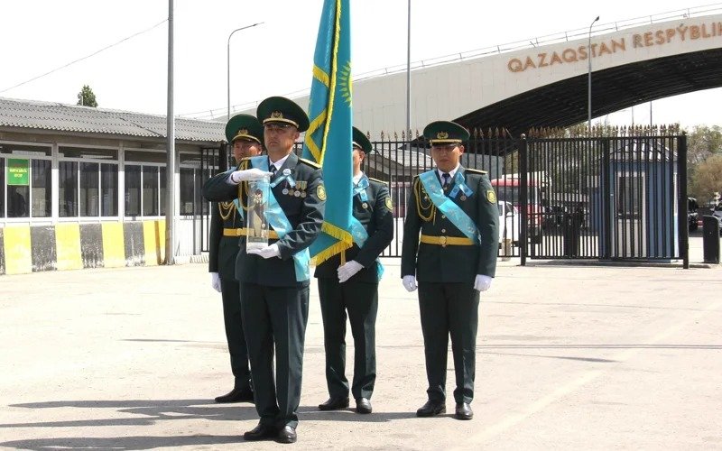 Kyrgyzstan welcomes Victory Relay from Kazakhstan Kyrgyzstan