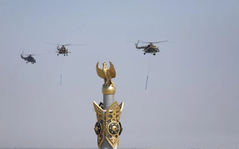 Kazakh combat pilots preparing for air show ahead of Victory Day Parade