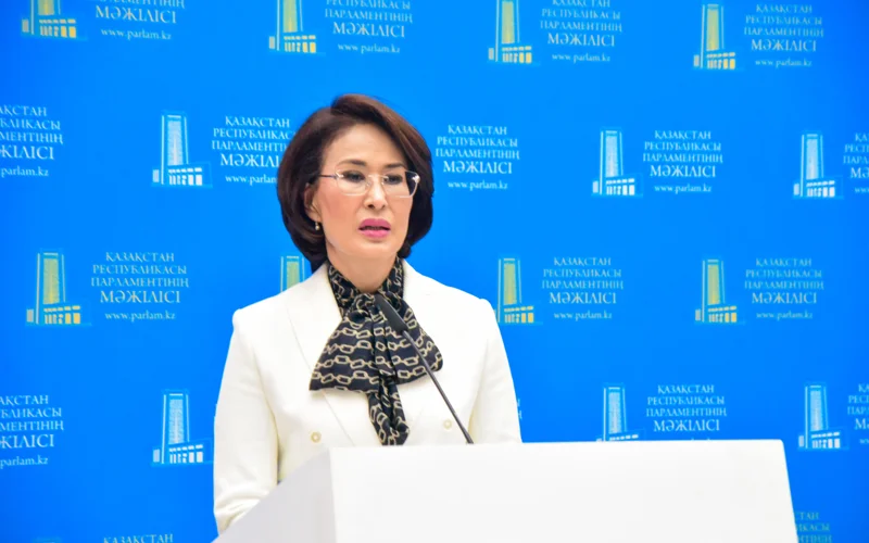 Ақмарал Әлназарова