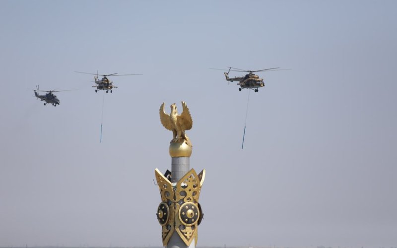 Военные летчики готовят авиашоу к юбилею Победы в Астане р