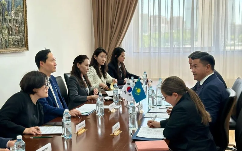 Qazaqstan men Ońtústik Koreıa