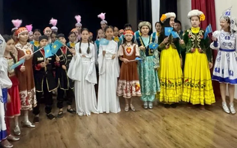 Елордалық оқушылар Қазақстан халқының бірлігі күніне орай концерт қойды