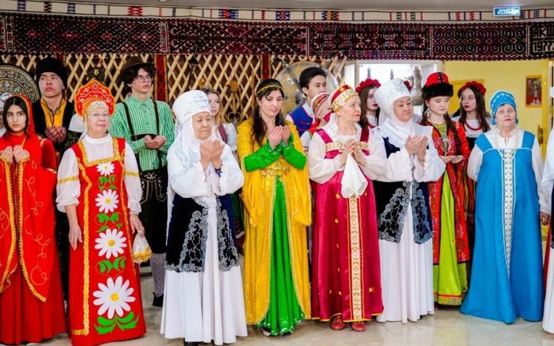 Elordada Qazaqstan halqynyń birligi kúnine arnalǵan erekshe fleshmob bastaldy Elordada Qazaqstan halqynyń birligi kúnine arnalǵan erekshe fleshmob bastaldy