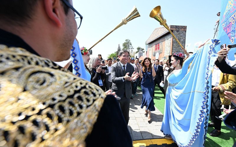 «Бірлігі жарасқан Алматы»: город отметил День единства народа Казахстана