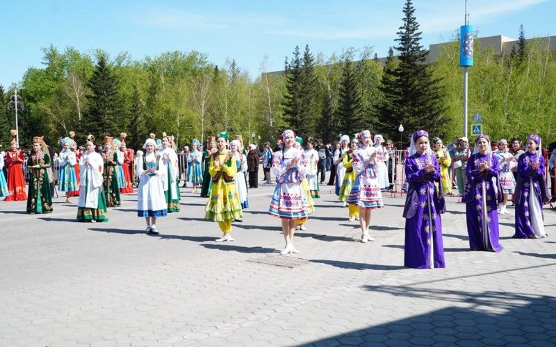 Qazaqstan halqynyń birligi kúni, túrli ult Qazaqstan halqynyń birligi kúni, etnos