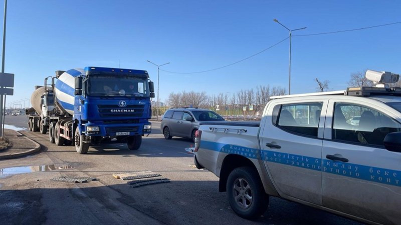В Астане усиливают контроль за движением тяжеловесного транспорта В Астане усиливают контроль за движением тяжеловесного транспорта