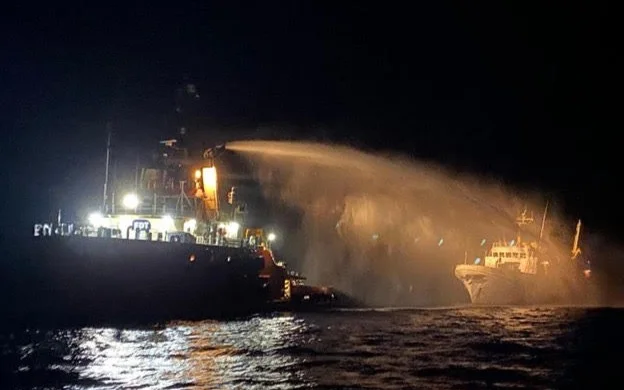 Беспилотники атаковали судно с гуманитарной помощью для сектора Газа 