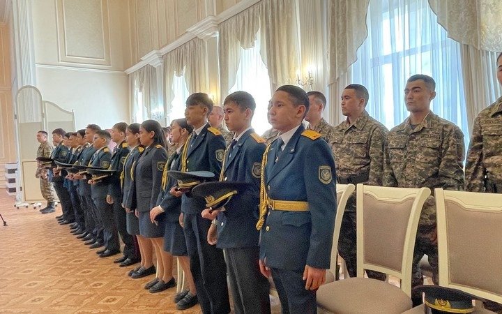 Землю с мест захоронений погибших в ВОВ солдат передали потомкам в Караганде Землю с мест захоронений погибших в ВОВ солдат передали потомкам в Караганде