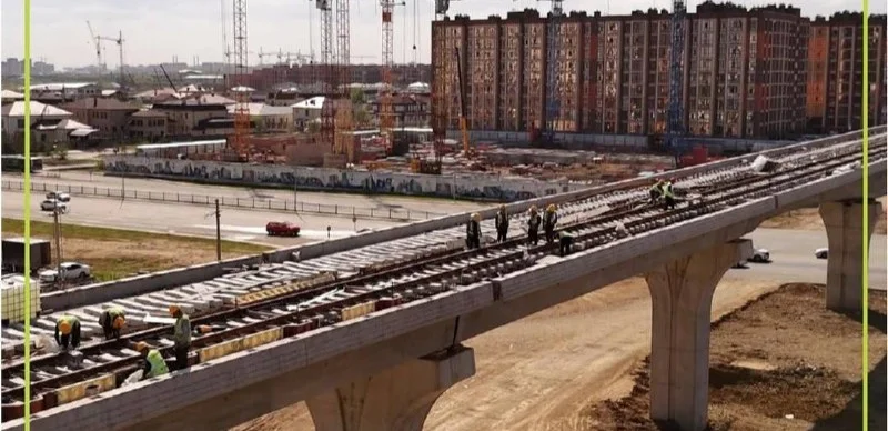  Elordada LRT relsiniń 25 paıyzy tóseldi