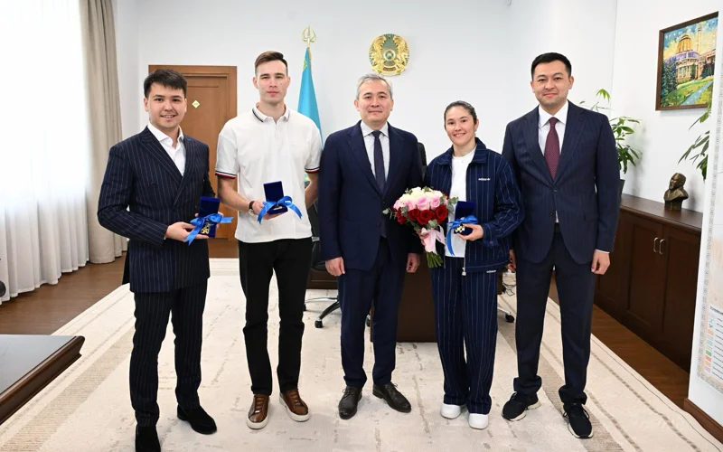 Алматыда Париж Олимпиадасының жүлдегерлеріне пәтер кілті табыс етілді