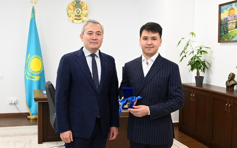 Пәтер сыйлады Пәтер сыйлады