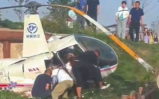 Қытайда тікұшақ құлап, бір адам мерт болды