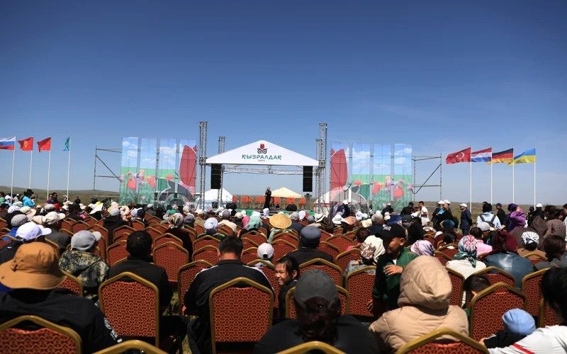 Zhambyl region hosts international tulip festival Zhambyl region hosts international tulip festival