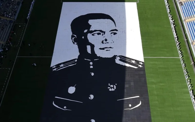 Судағы жалаңаш фотолар