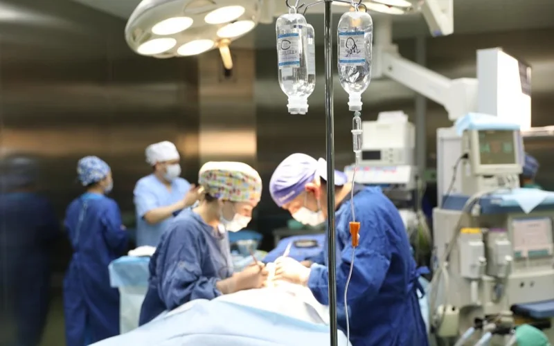 Врачи успешно удалили гигантскую опухоль мозга у трехмесячной девочки в Астане